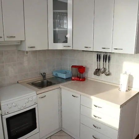 House Ema - With 11 Kw Ev Station Apartment
